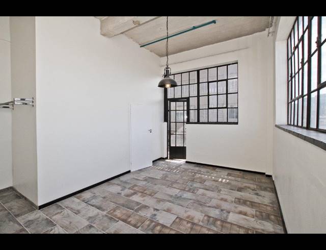 1 BEDROOM APARTMENT FOR SALE IN MABONENG